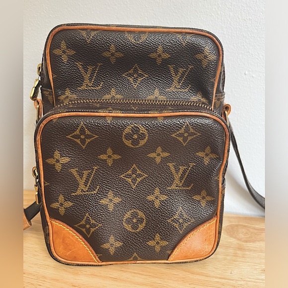 Louis Vuitton Amazone Vintage Monogram Crossbody bag✨ - Picture 2 of 16